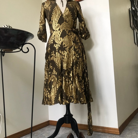 Diane Von Furstenberg Dresses & Skirts - DVF Taffy silk metallic dress 6